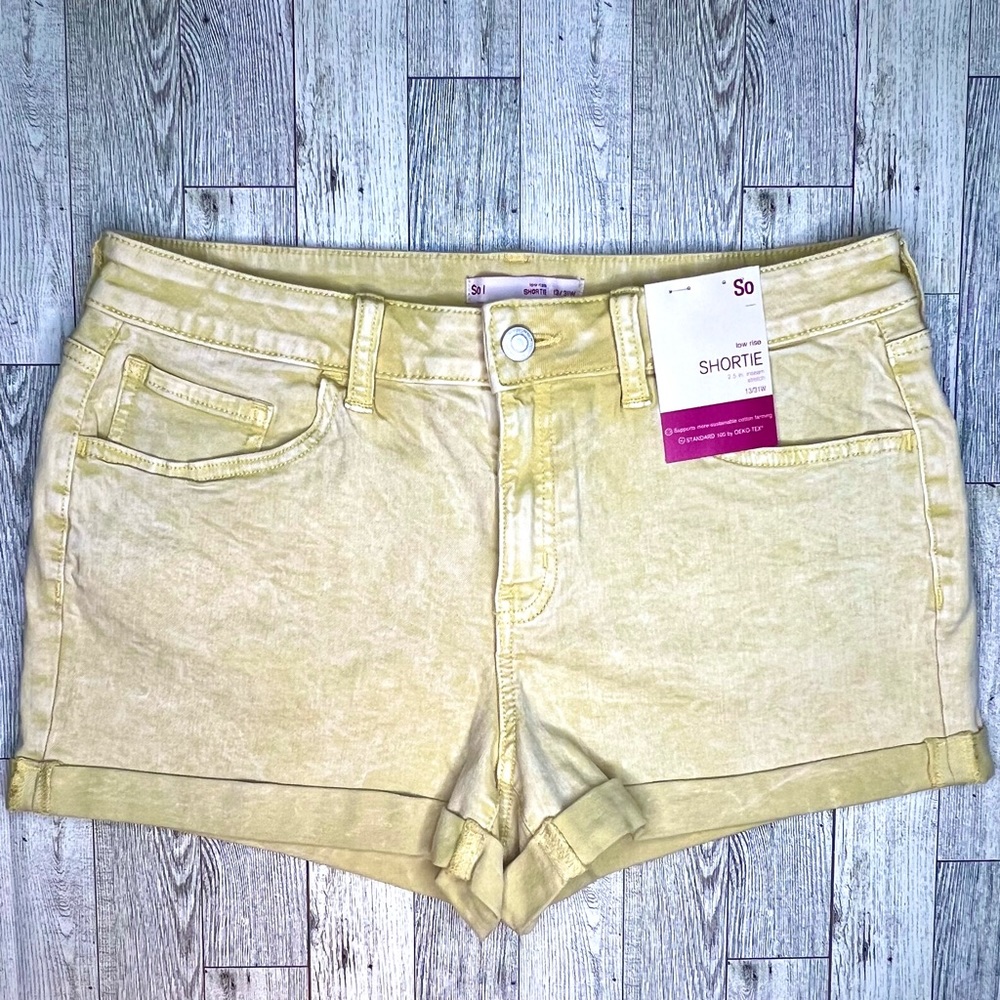 SO Brand Yellow Acid Wash Stretch Denim Shortie Shorts Low Rise Rolled Hems NWT